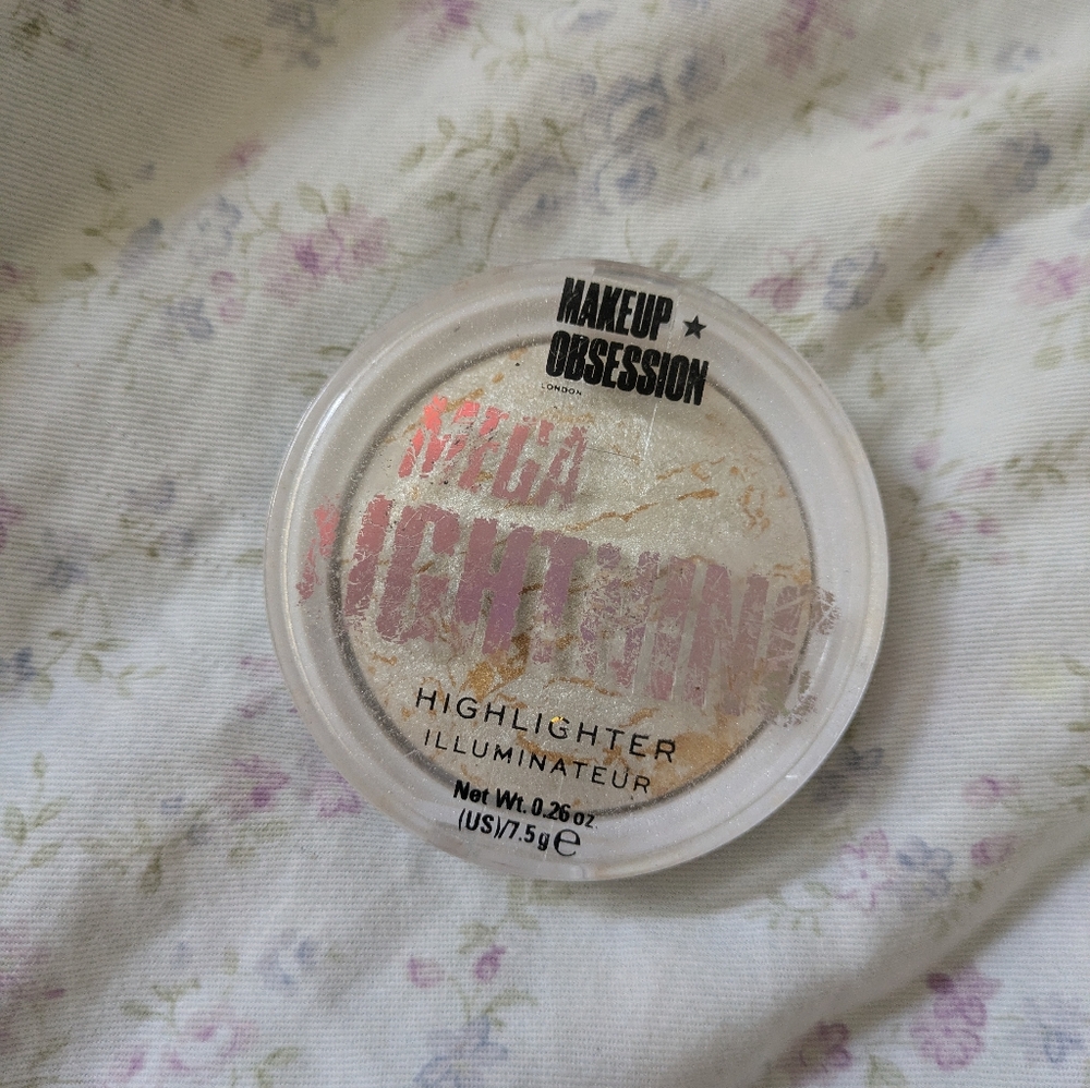 Makeup Obsession Mega Lightning Highlighter